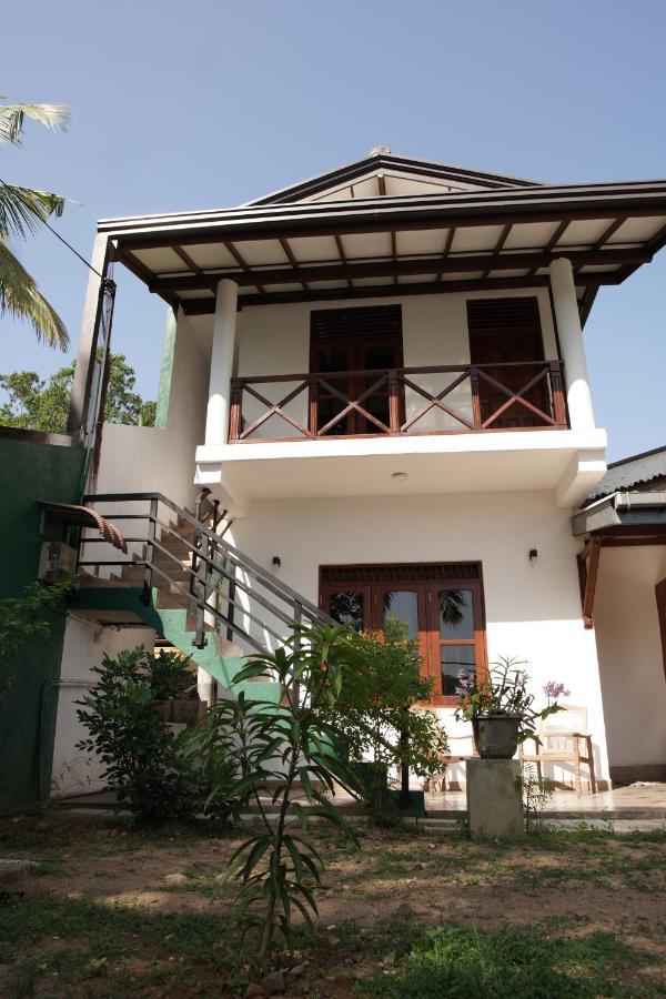 Hotel Surf Nest Hiriketiya Dikwella Sur Exterior foto