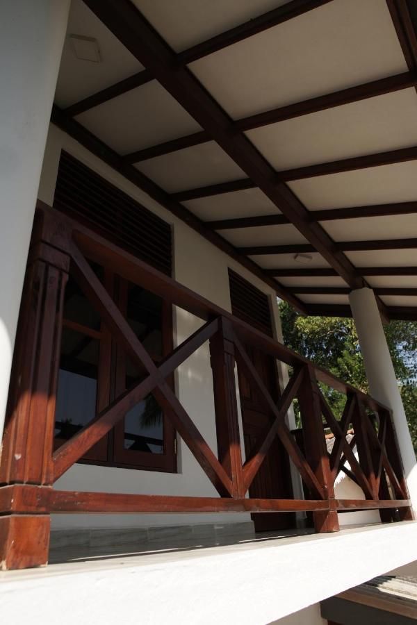 Hotel Surf Nest Hiriketiya Dikwella Sur Exterior foto