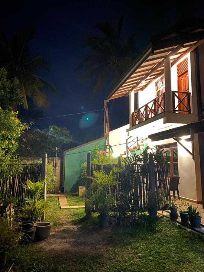 Hotel Surf Nest Hiriketiya Dikwella Sur Exterior foto