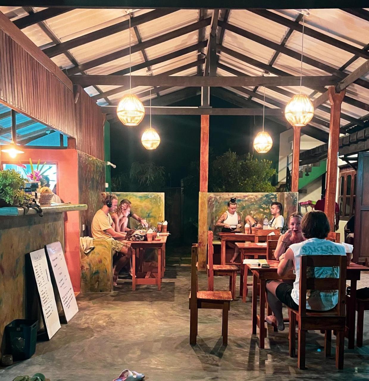 Hotel Surf Nest Hiriketiya Dikwella Sur Exterior foto